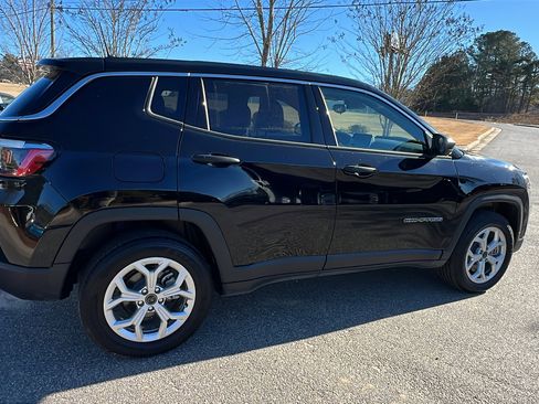 Certified 2025 Jeep Compass Sport image 8