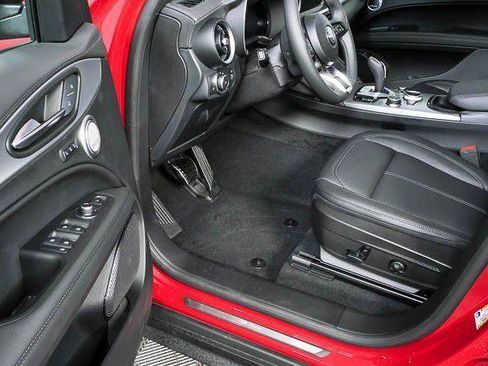 New 2026 Alfa Romeo Stelvio Sprint AWD/4WD image 9