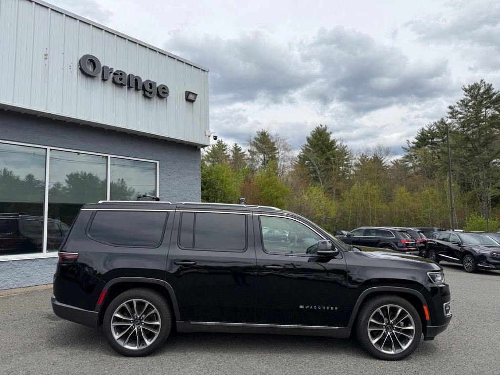 Used 2022 Jeep Wagoneer Series III w/ Premium Group I AWD/4WD image 9