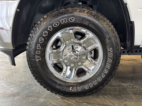 Used 2024 RAM 2500 Tradesman w/ Chrome Appearance Group image 10