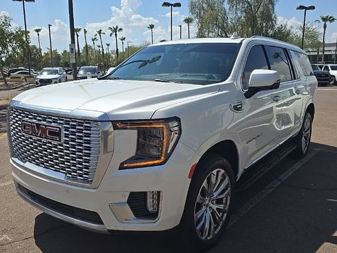 Used 2024 GMC Yukon XL Denali AWD/4WD image 1