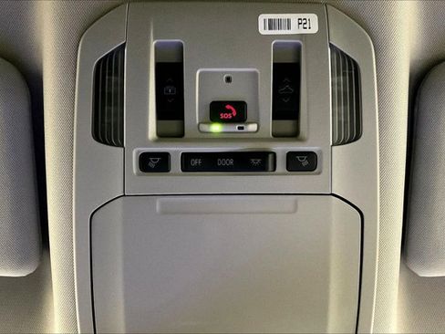 Used 2025 Toyota Highlander Platinum image 36