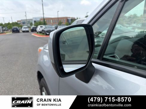 Used 2016 Subaru Forester 2.5i Premium w/ All-Weather Package AWD/4WD image 10
