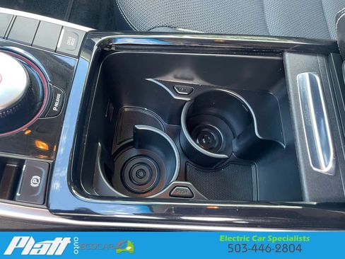 Used 2022 Kia Niro EX FWD image 27
