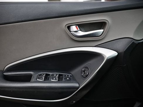 Used 2018 Hyundai Santa Fe Sport image 12