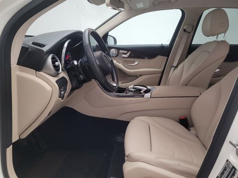 Used 2019 Mercedes-Benz GLC 300 image 17