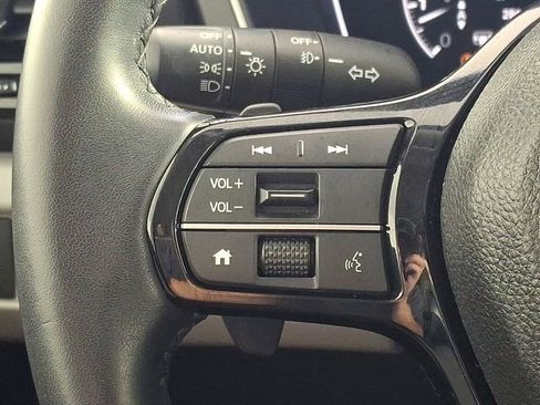 Used 2025 Honda Pilot Touring image 28