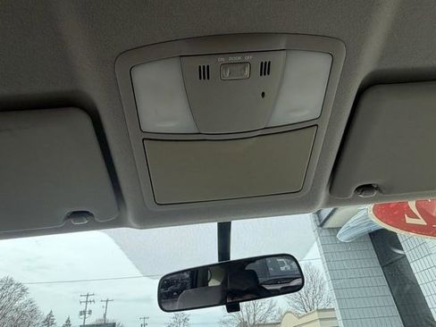 Used 2012 Nissan Rogue SV image 18