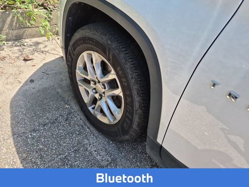 Used 2021 Chevrolet Traverse LT FWD image 6