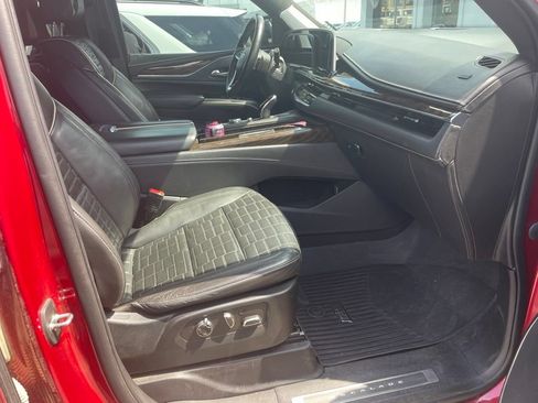 Used 2022 Cadillac Escalade ESV Premium Luxury Platinum w/ LPO, Floor Liner Package RWD image 13