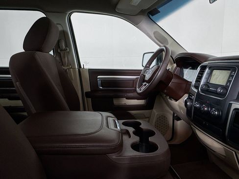 Used 2020 RAM 1500 Classic SLT image 27