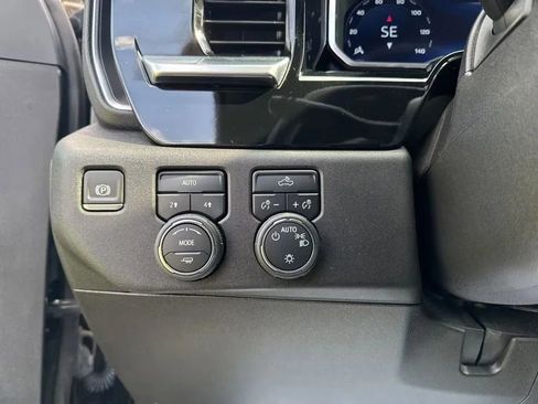 Used 2023 Chevrolet Silverado 1500 LT w/ Protection Package AWD/4WD image 19