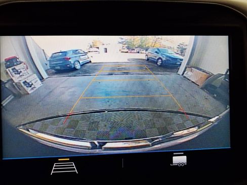 Used 2021 GMC Sierra 1500 Elevation image 14