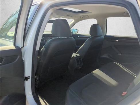 Used 2020 Volkswagen Passat 2.0T SEL image 14