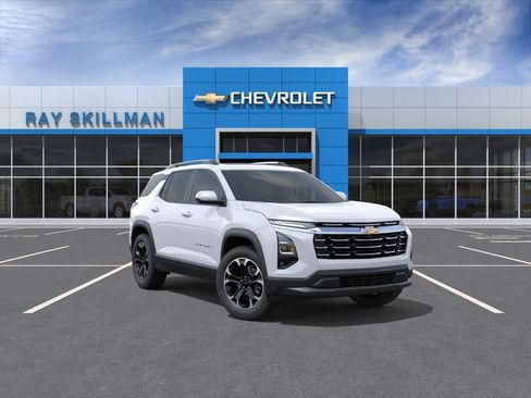 New 2026 Chevrolet Equinox LT w/ Convenience Package II FWD image 1