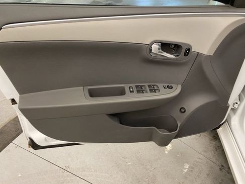 Used 2012 Chevrolet Malibu LS FWD image 21
