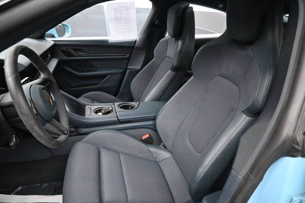 Used 2021 Porsche Taycan RWD image 21