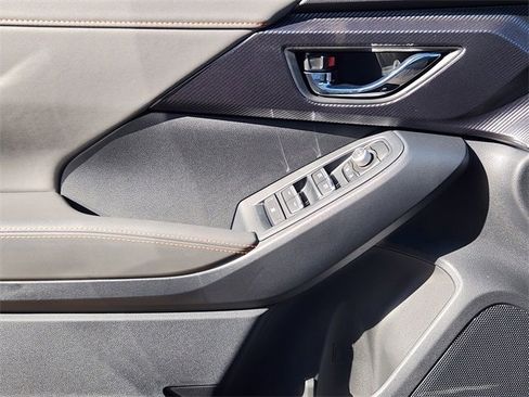 New 2026 Subaru Crosstrek 2.5i Limited w/ Crosstrek Mirror Package image 18