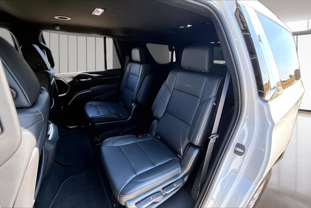 Used 2021 Cadillac Escalade Luxury AWD/4WD image 28