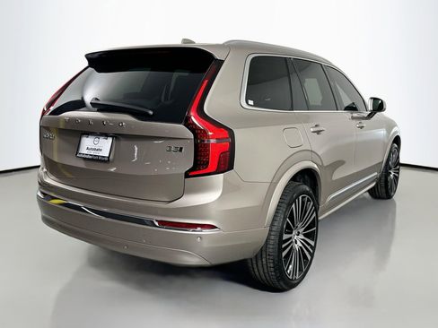 New 2026 Volvo XC90 B5 Core image 5