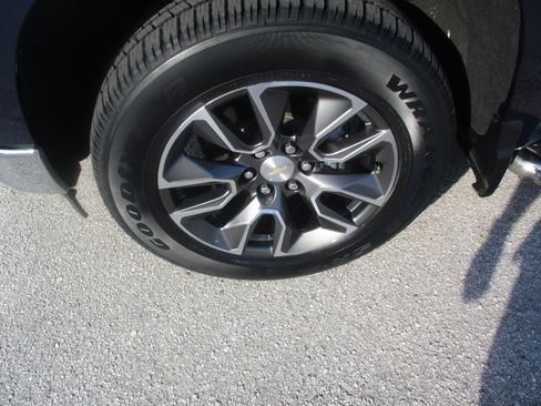 Used 2022 Chevrolet Silverado 1500 LT image 8