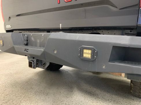 Used 2018 Toyota Tundra SR5 w/ SR5 Upgrade Package AWD/4WD image 12
