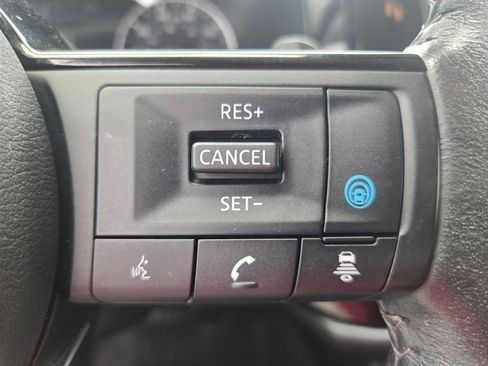 Used 2023 Nissan Pathfinder SL w/ SL Premium Package FWD image 17