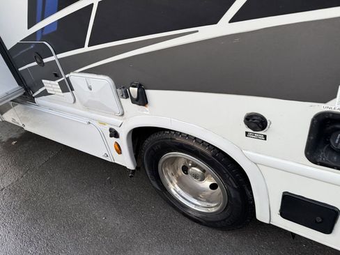 Used 2024 Ford E-450 and Econoline 450 Super Duty w/ Motorhome Prep Package image 10