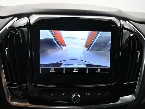 Used 2023 Chevrolet Traverse LT image 35