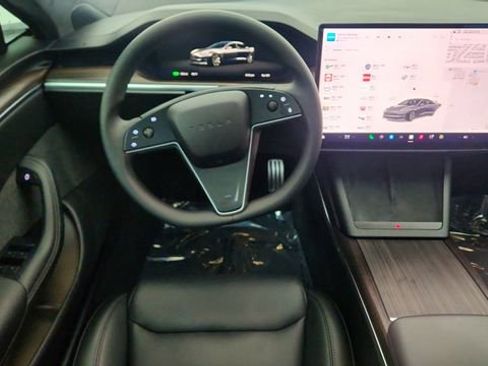 Used 2024 Tesla Model S image 35