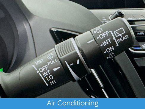 Used 2025 Acura RDX SH-AWD image 14