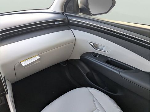 Used 2024 Hyundai Tucson SEL w/ Convenience Package FWD image 16