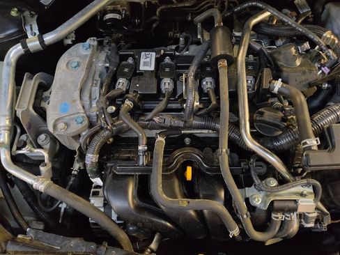 Used 2024 Nissan Sentra SV w/ Trunk Package image 30