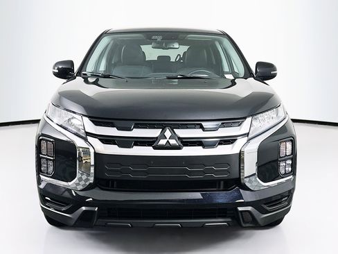 Used 2025 Mitsubishi Outlander Sport SE image 2