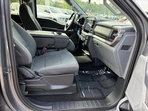 Used 2025 Ford F150 XLT w/ Equipment Group 301A Standard AWD/4WD image 17
