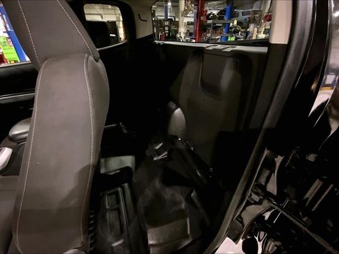 Used 2022 Chevrolet Colorado LT w/ Fleet Safety Package image 20