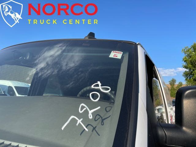 Used 2018 Chevrolet Express 2500 RWD image 28
