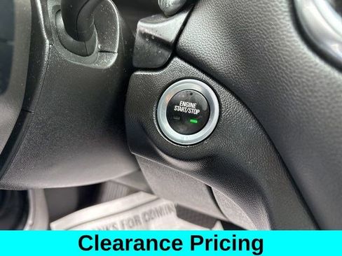 Used 2022 Chevrolet Equinox LT w/ Driver Convenience Package image 20