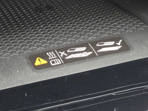 New 2026 Chevrolet Traverse High Country w/ LPO, Floor Liner Package FWD image 9