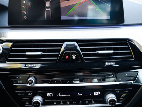 Used 2019 BMW 540i xDrive w/ M Sport Package image 47