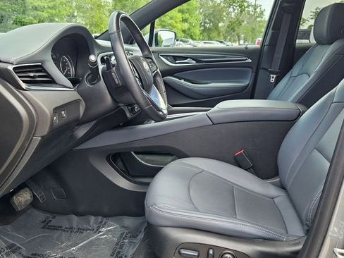 Used 2024 Buick Enclave Essence w/ Experience Buick Package FWD image 21