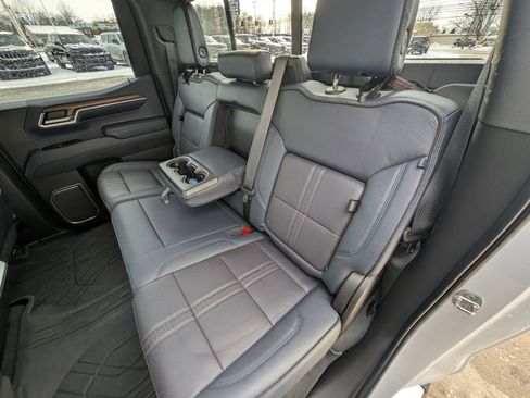 Used 2022 Chevrolet Silverado 1500 High Country w/ High Country Premium Package image 22