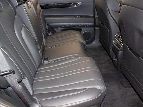 Used 2025 Genesis GV80 2.5T Standard image 12