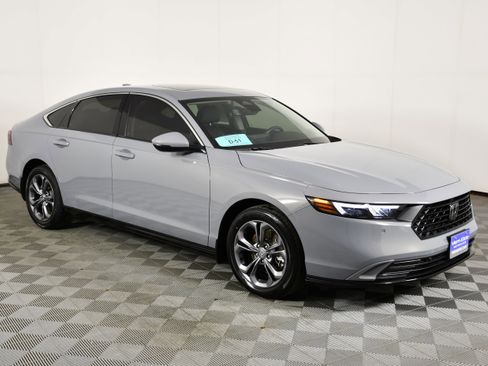 Used 2025 Honda Accord EX-L image 4