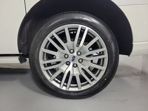 Used 2023 Ford Expedition Max Platinum RWD image 10