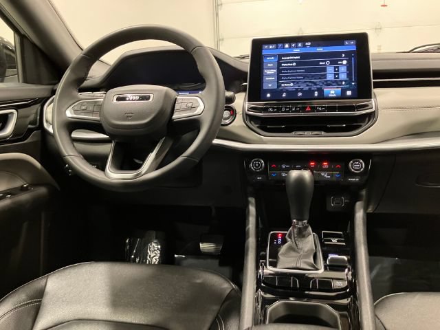 Used 2025 Jeep Compass Limited AWD/4WD image 49