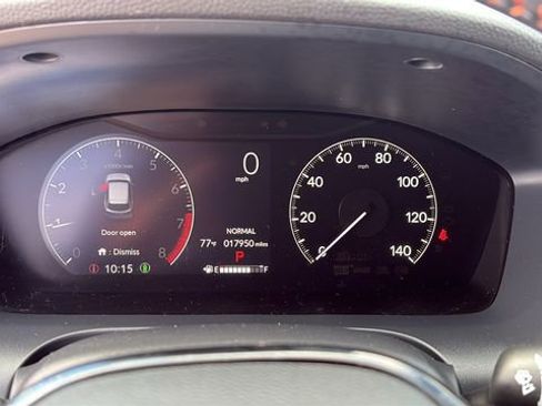 Used 2025 Honda HR-V Sport image 14