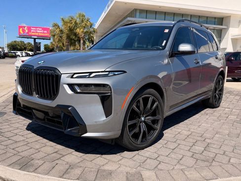 Used 2024 BMW X7 xDrive40i w/ M Sport Package AWD/4WD image 1
