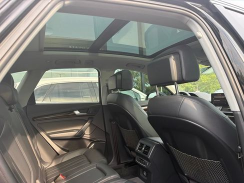 Used 2020 Audi Q5 2.0T Premium w/ Convenience Package AWD/4WD image 8
