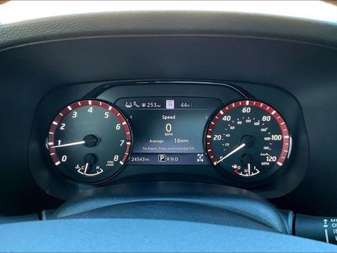 Used 2022 Nissan Frontier PRO-4X AWD/4WD image 14